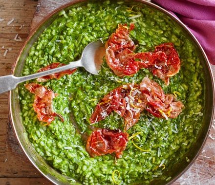 Green spinach & lemon risotto with crispy prosciutto recipe