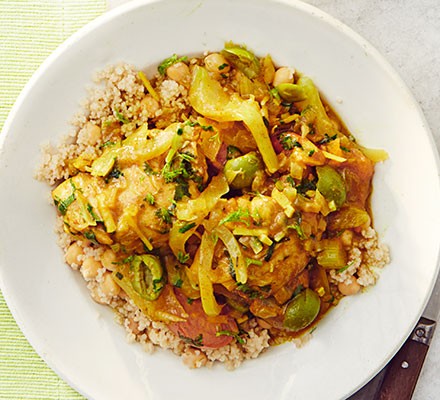 Moroccan chicken with fennel & olives recipe 
