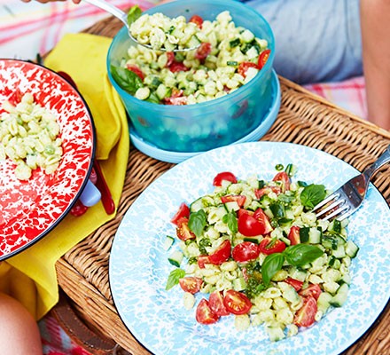 Pesto pasta salad recipe 