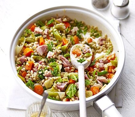 Pearl barley, bacon & leek casserole recipe