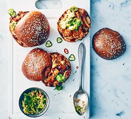 Slow cooker pulled chicken recipe 