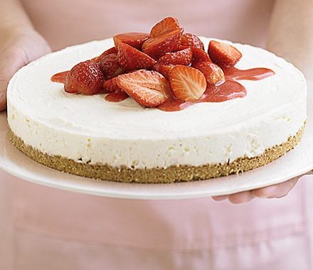 Strawberry cheesecake in 4 easy steps recipe
