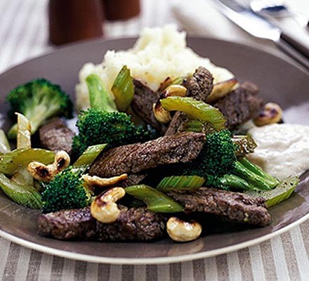 Quick beef & broccoli one-pot recipe 