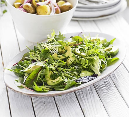 Green salad with avocado recipe 
