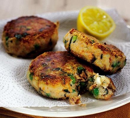 Minted salmon & pea fish cakes recipe 