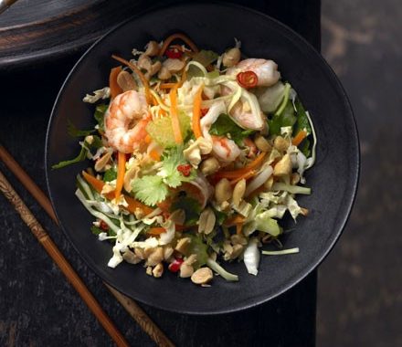 Crunchy cabbage & prawn salad recipe