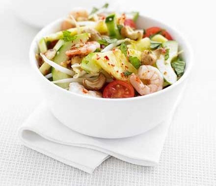 Asian prawn & pineapple salad recipe