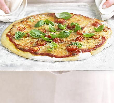 Pizza Margherita in 4 easy steps recipe 