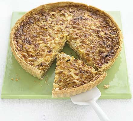 Sticky onion & cheddar quiche recipe 