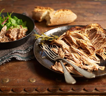 Slow cooker pork shoulder recipe 