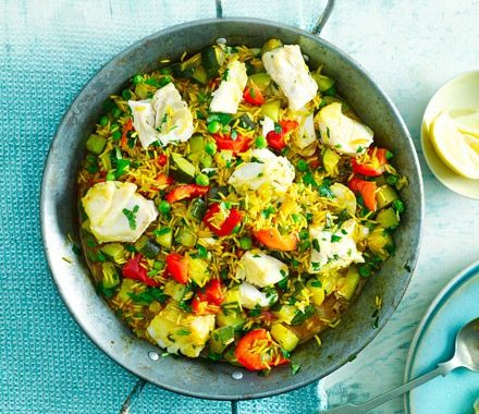 Smoked paprika paella with cod & peas recipe