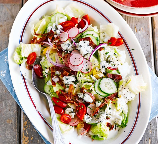Iceberg salad with Roquefort dressing & bacon recipe 