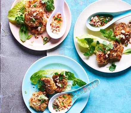 Prawn cakes with cucumber peanut relish recipe