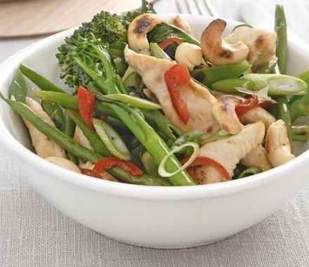 Spicy chicken & veg stir-fry recipe