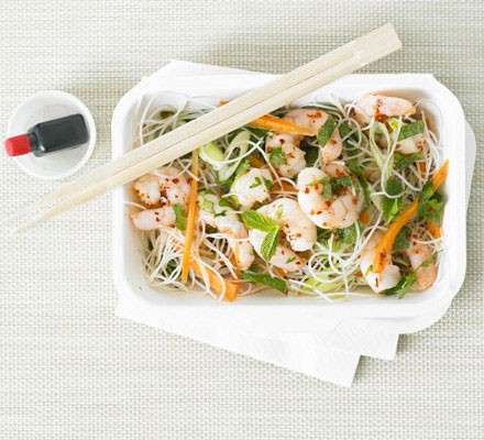 Crunchy prawn & noodle salad recipe 