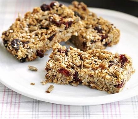 Homemade granola bars recipe