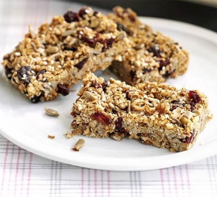 Homemade granola bars recipe 