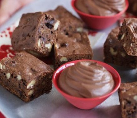 Chocolate brownie chunks with chocolate dip recipe