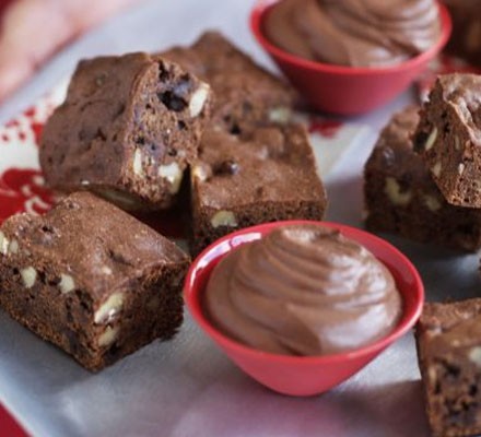 Chocolate brownie chunks with chocolate dip recipe 