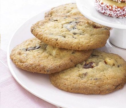 Gooey chocolate cherry cookies recipe