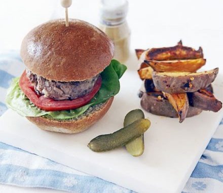 Beef burger with sweet potato chilli chips recipe