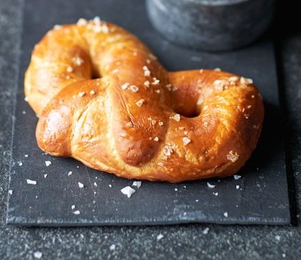 Homemade soft pretzels recipe
