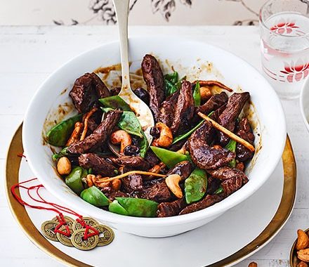 Beef with mangetout & cashews recipe