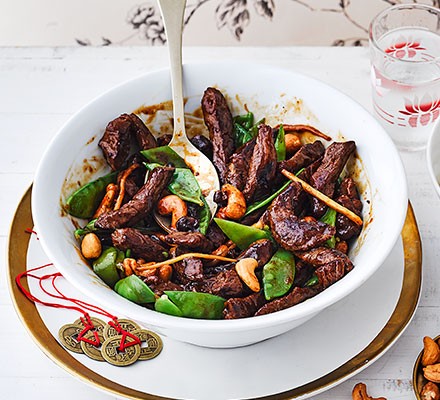 Beef with mangetout & cashews recipe 