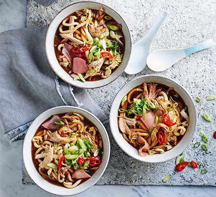 One-pot Chinese chicken noodle soup recipe 