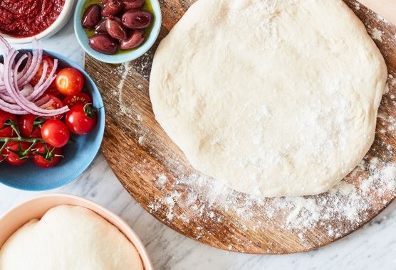 Pizza dough recipe (with video)