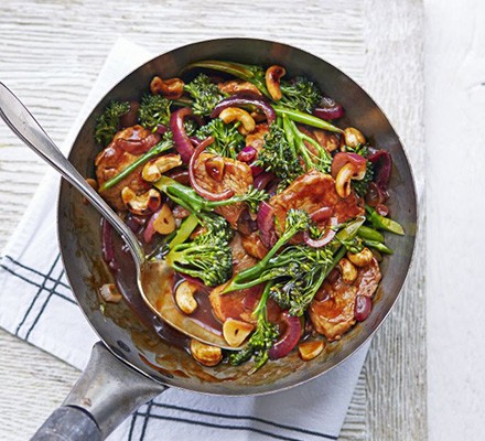 Sichuan pork, broccoli & cashew stir-fry recipe 
