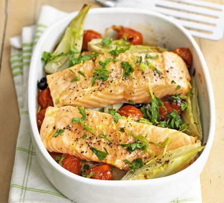 Baked salmon with fennel & tomatoes recipe 