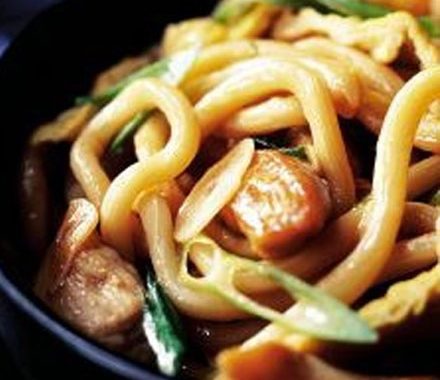 Chicken noodles with black bean sauce recipe