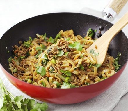 Minced soy pork with rice noodles recipe