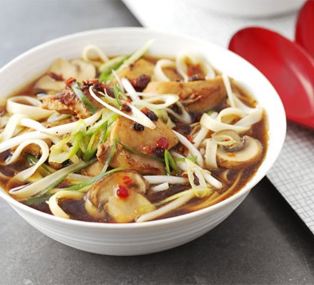 Quick & easy hot-and-sour chicken noodle soup recipe 