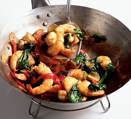 Stir-fry prawns with peppers & spinach recipe 