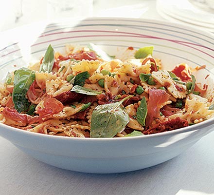 Quick and easy pasta salad recipe 
