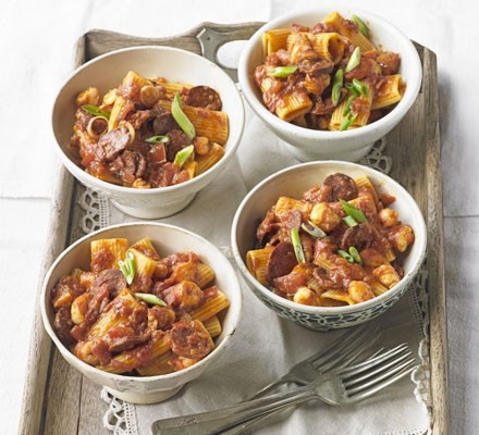 Rigatoni with spiced prawns, tomatoes & chorizo recipe 