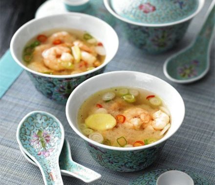 Hot & sour broth with prawns recipe