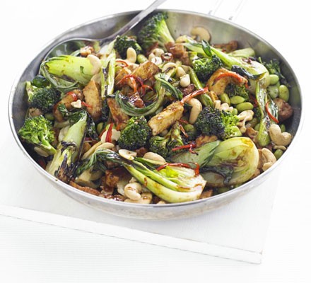 Tofu, greens & cashew stir-fry recipe 
