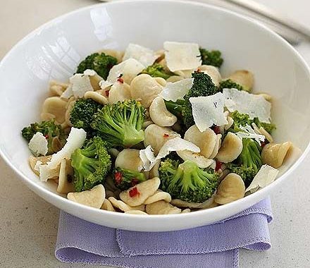 Pasta shells with broccoli & anchovies recipe