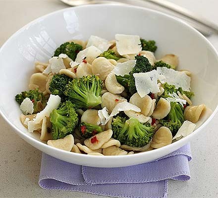 Pasta shells with broccoli & anchovies recipe 
