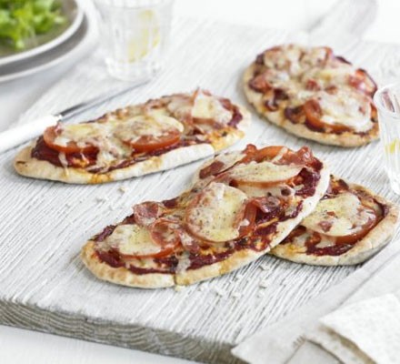 Pitta pizzas recipe 