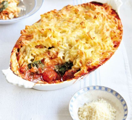 Sausage ragu & spinach pasta bake recipe 
