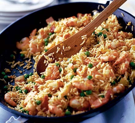 Spiced rice with prawns recipe 