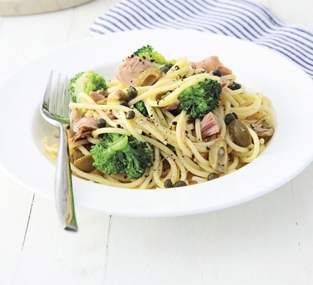Lemon spaghetti with tuna & broccoli recipe 