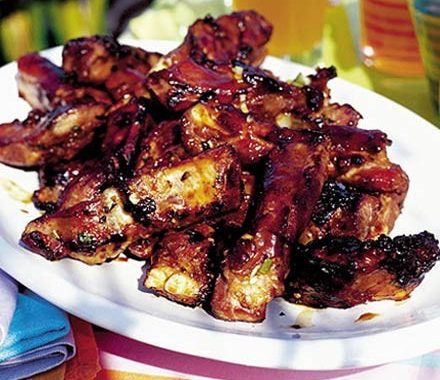 Sizzling spare ribs with BBQ sauce recipe