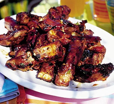 Sizzling spare ribs with BBQ sauce recipe 