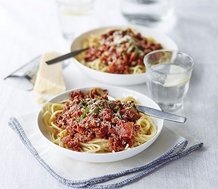 Spaghetti Bolognese with salami & basil recipe
