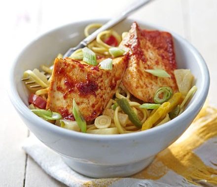 Sweet chilli tofu with pineapple stir-fried noodles recipe